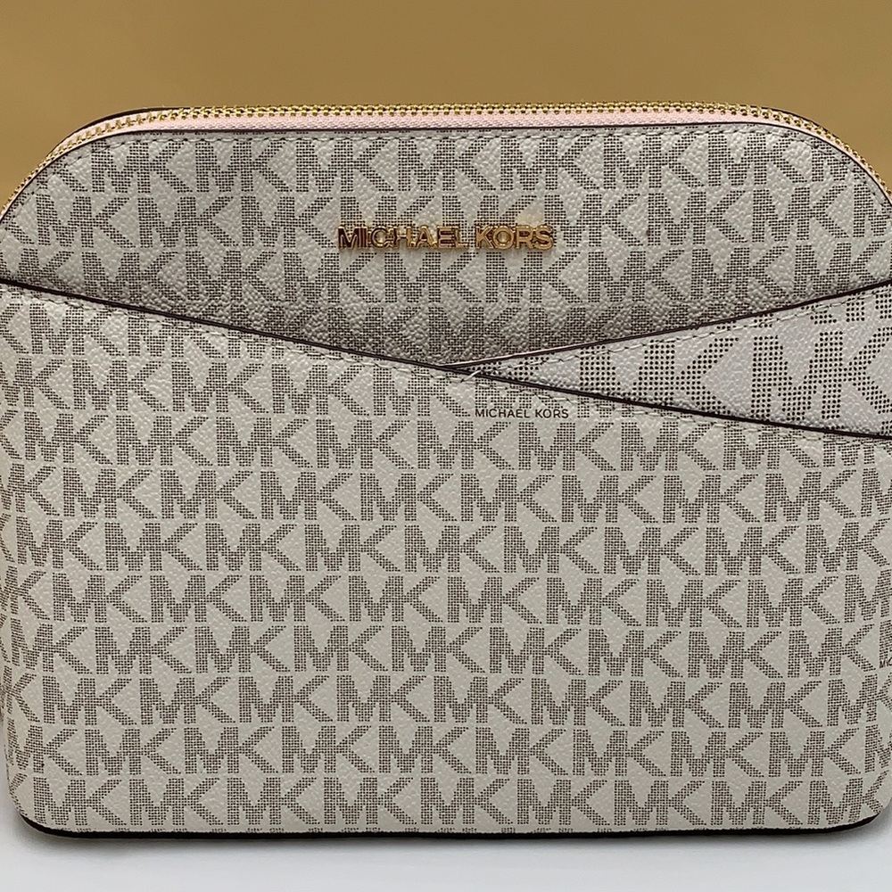 Michael Kors Medium Dome Xcross Xbody Bag Vanilla/Powder Blush - Picture 15 of 16